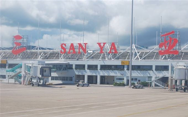 河北空运当天达三亚机场